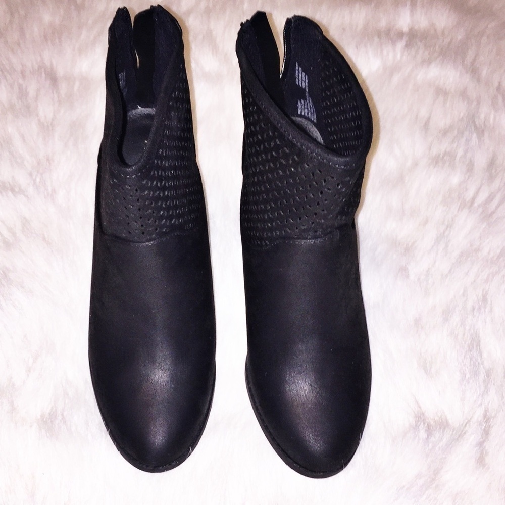 NWT Apt 9 Aprheba Ankle Boots Size 8.5